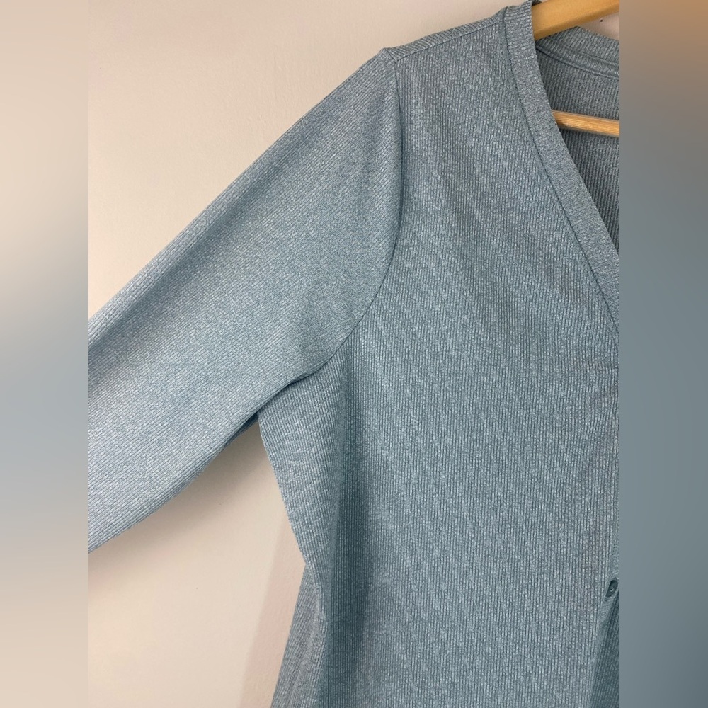 Athleta Uptempo Ribbed Henley Long Sleeve Top in Heathered Green Size XL - Picture 7 of 10